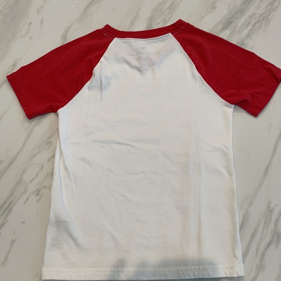 Boys Abercrombie and Fitch kids T-shirt. Size 5-6 - Picture 4 of 4